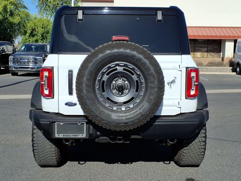 Used 2024 Ford Bronco Badlands AWD/4WD image 4