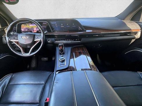 Used 2021 Cadillac Escalade ESV Premium Luxury w/ Driver Assist Tech Package AWD/4WD image 16