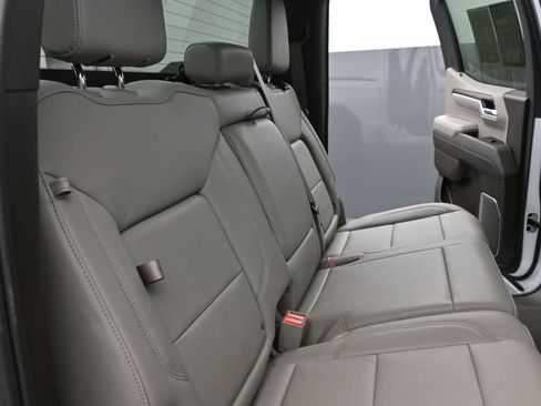 Used 2023 GMC Sierra 1500 SLT image 12