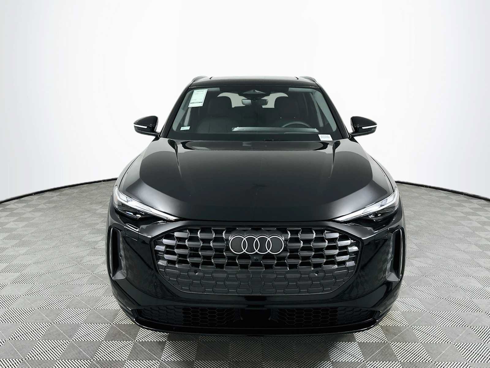 Certified 2025 Audi Q5 Premium w/ Convenience Package AWD/4WD image 2