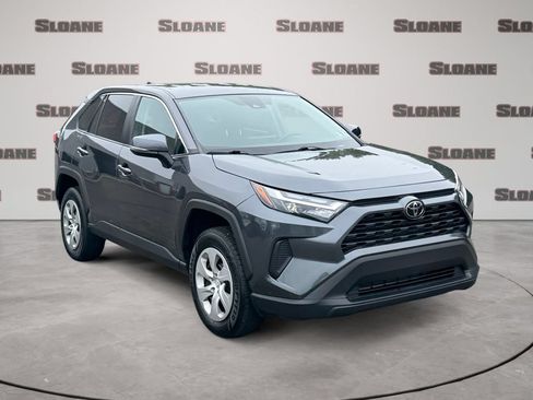 Used 2023 Toyota RAV4 LE FWD image 7