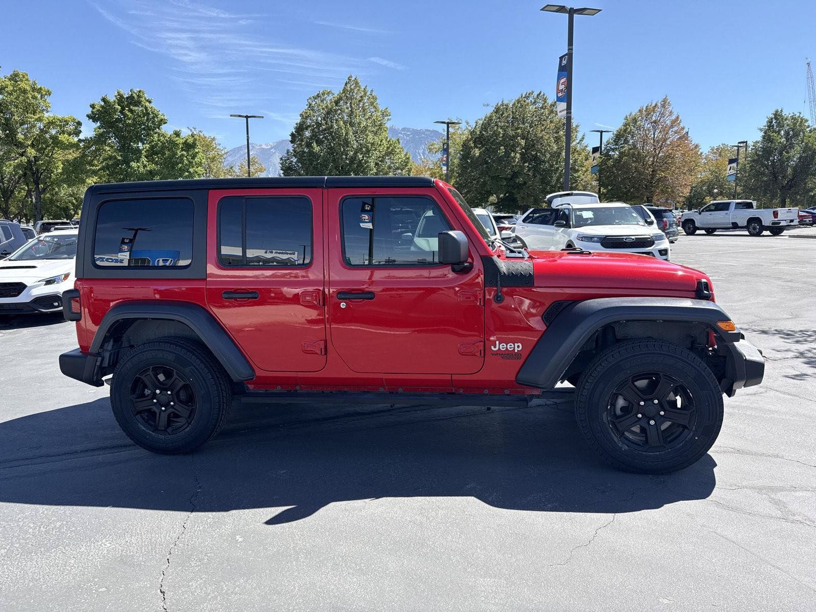 Used 2020 Jeep Wrangler Unlimited Sport S AWD/4WD image 5