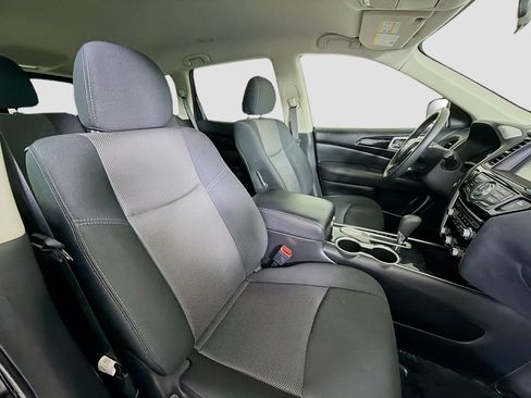 Used 2020 Nissan Pathfinder S FWD image 30