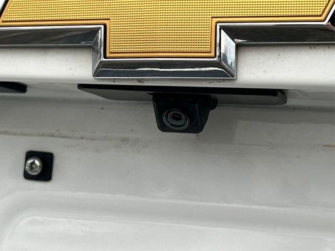 Used 2018 Chevrolet Suburban Premier image 14