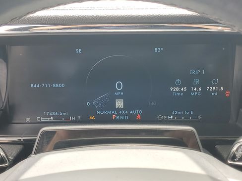 Certified 2024 Lincoln Navigator Reserve AWD/4WD image 15
