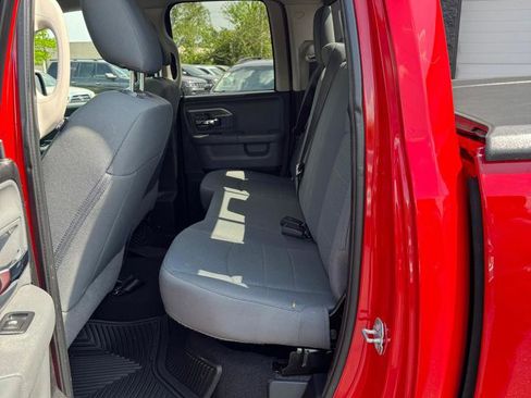 Used 2017 RAM 1500 Classic SLT AWD/4WD image 17