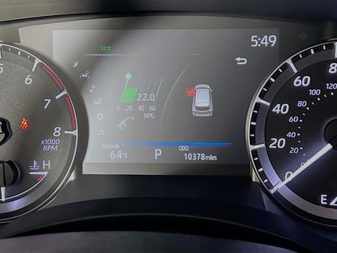 Used 2024 Toyota Highlander XLE FWD image 22