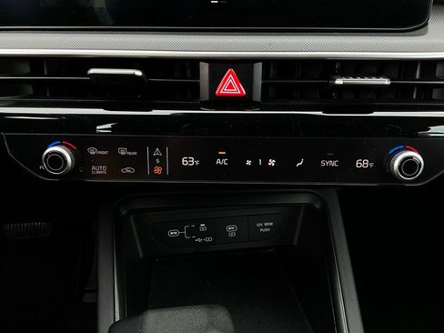 Used 2025 Kia K5 LXS image 27