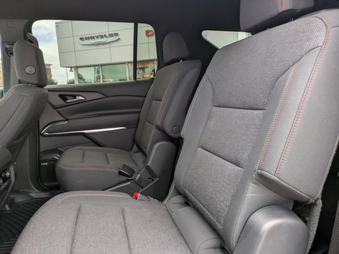 Used 2024 Chevrolet Traverse Z71 w/ Enhanced Driving Package AWD/4WD image 16
