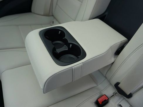 Certified 2024 Mercedes-Benz GLE 450e 4MATIC image 28