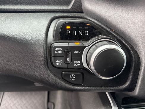 Used 2022 RAM 1500 Big Horn AWD/4WD image 12