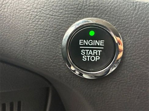 Used 2023 Ford Edge SEL image 25