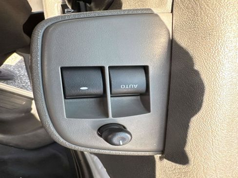 Used 2023 GMC Savana 2500 w/ Driver Convenience Package RWD image 21