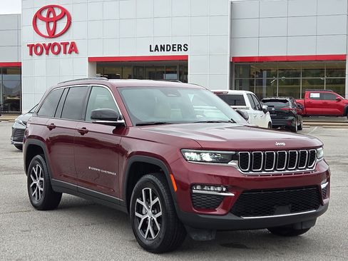 Used 2025 Jeep Grand Cherokee Limited w/ Trailer Tow Package image 1