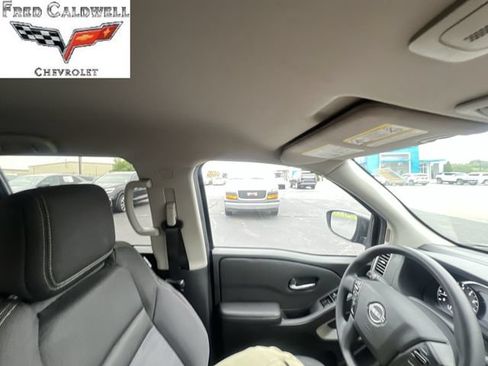 Used 2023 Nissan Frontier SV AWD/4WD image 15
