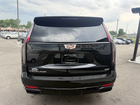 Used 2023 Cadillac Escalade ESV Sport AWD/4WD image 8