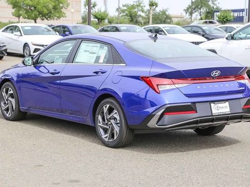 New 2026 Hyundai Elantra Limited FWD image 10