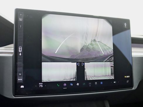 Used 2023 Tesla Model S Standard Range image 17