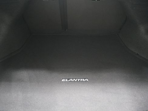Used 2013 Hyundai Elantra GLS w/ Preferred Pkg FWD image 23