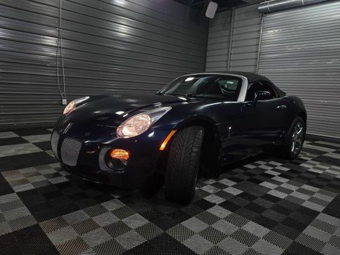 Used 2007 Pontiac Solstice GXP w/ Premium Package RWD image 31
