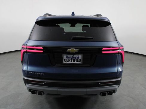 Used 2026 Chevrolet Traverse LT FWD image 9