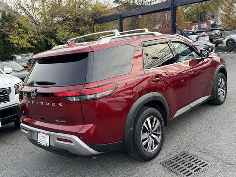 Used 2018 Toyota RAV4 XLE image 36