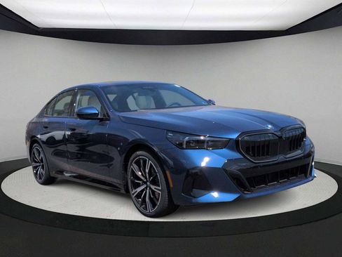 New 2026 BMW 530i xDrive AWD/4WD image 2