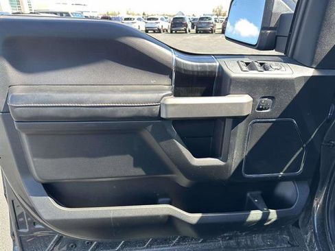 Used 2018 Ford F150 Platinum w/ Equipment Group 701A Luxury AWD/4WD image 9