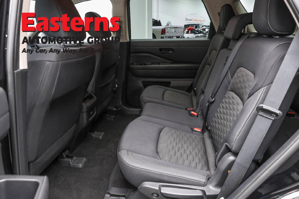 Used 2023 Nissan Pathfinder S AWD/4WD image 23