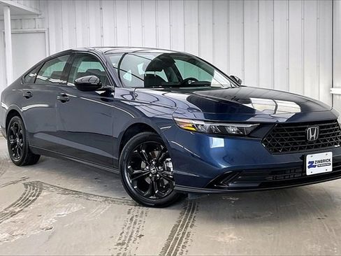 Certified 2025 Honda Accord SE image 35