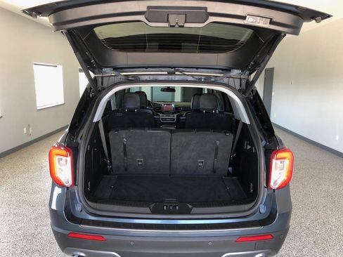 Used 2022 Ford Explorer XLT w/ Equipment Group 202A image 11