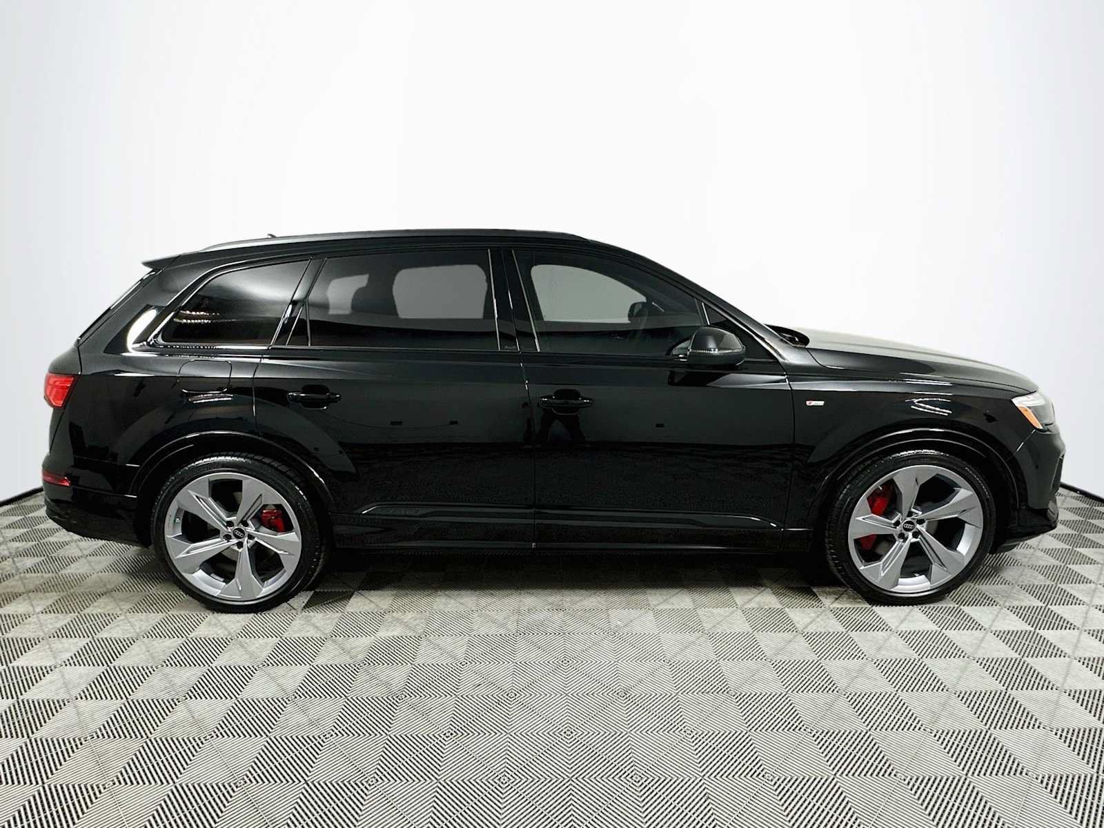 New 2026 Audi Q7 3.0T Prestige AWD/4WD image 8