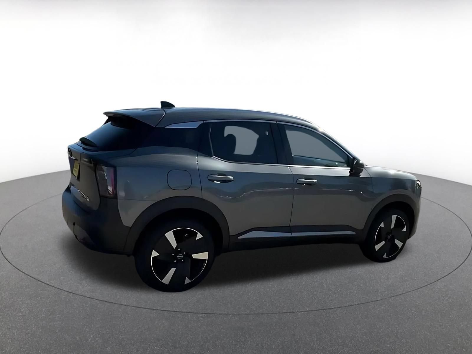 Used 2026 Nissan Kicks SR AWD/4WD image 14