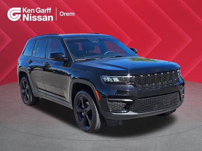 Used 2023 Jeep Grand Cherokee Altitude