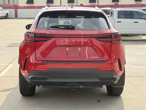 Used 2024 Lexus NX 250 FWD w/ Towing Package (2000 Lbs) image 5
