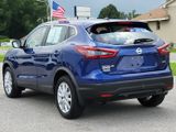 Used 2022 Nissan Rogue Sport S image 4