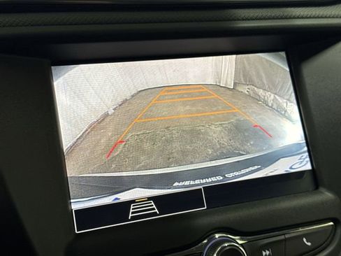Used 2022 Chevrolet TrailBlazer LT FWD image 18
