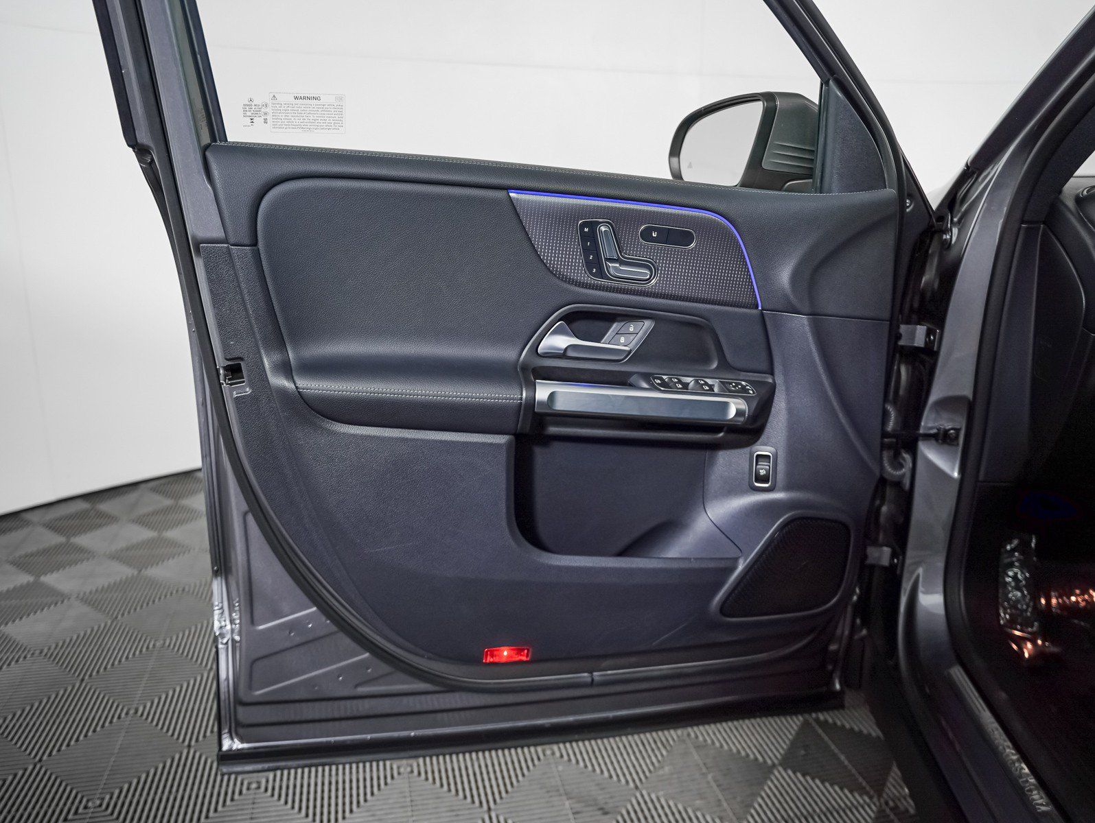 Certified 2023 Mercedes-Benz EQB 300 4MATIC w/ Exclusive Package image 24