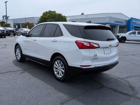 Used 2018 Chevrolet Equinox LS FWD image 5