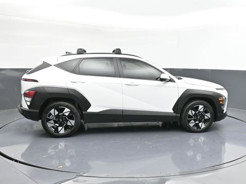 Used 2024 Hyundai Kona SEL w/ Convenience Package image 9