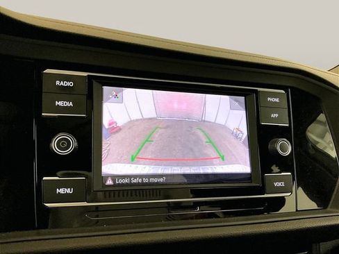 Used 2023 Volkswagen Jetta SE w/ Panoramic Sunroof Package FWD image 20