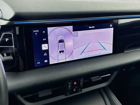 Certified 2025 Porsche Macan Electric RWD image 19