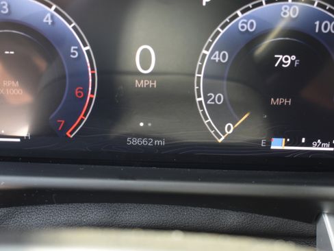 Used 2024 Jeep Wagoneer L Series II w/ Premium Group I image 41