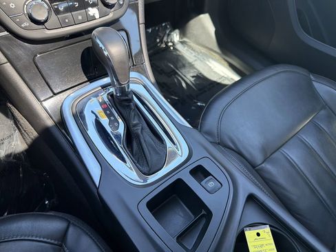 Used 2013 Buick Regal Premium FWD image 26