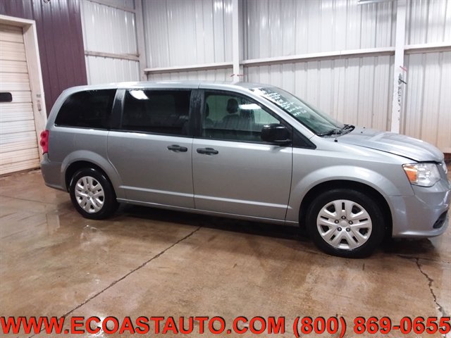 Used 2019 Dodge Grand Caravan SE FWD image 3