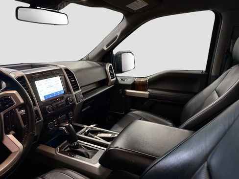 Used 2020 Ford F150 Lariat image 24