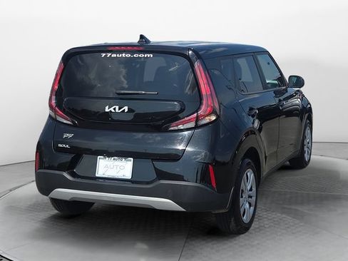 Used 2023 Kia Soul LX FWD image 5