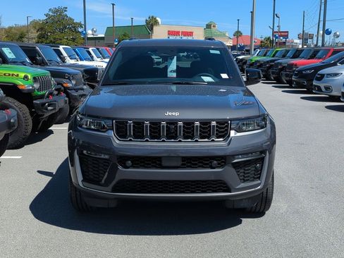 New 2026 Jeep Grand Cherokee Limited w/ Luxury Tech Group II AWD/4WD image 10