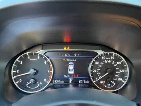 Used 2025 Nissan Altima 2.5 SV FWD image 41