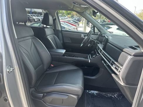 Used 2025 Hyundai Santa Fe SEL FWD image 29